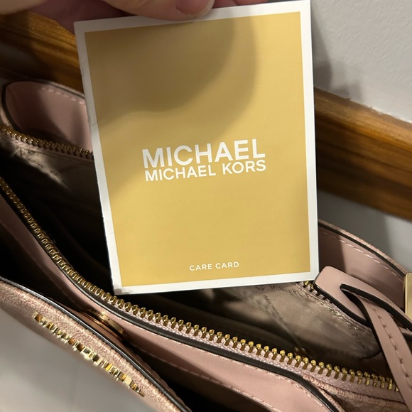 Michael Kors “Nicole” Crossbody with tags - Picture 4 of 5